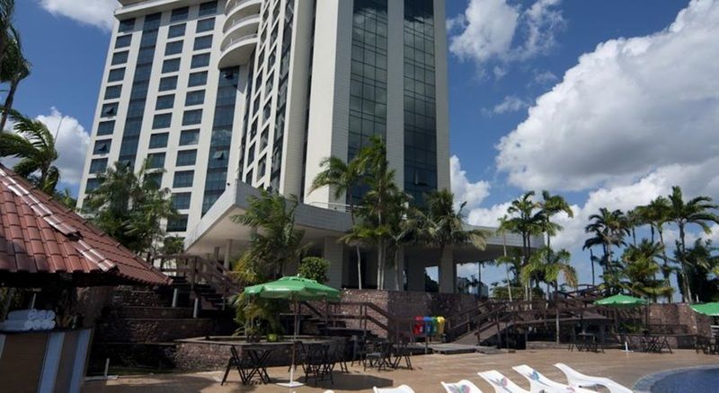 فندق Wyndham Garden ماناوس المظهر الخارجي الصورة