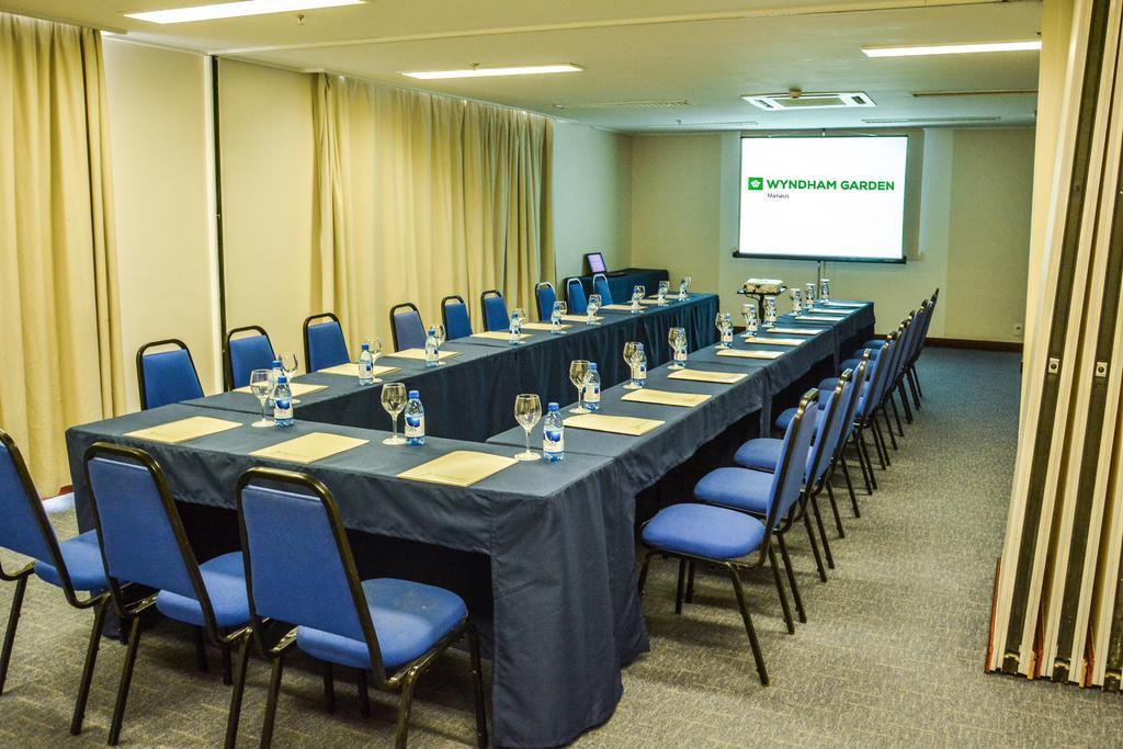 فندق Wyndham Garden ماناوس المظهر الخارجي الصورة