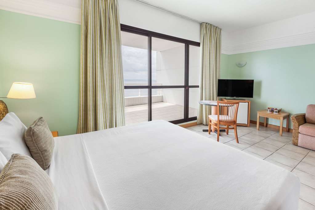 فندق Wyndham Garden ماناوس الغرفة الصورة