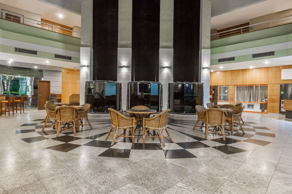 فندق Wyndham Garden ماناوس المظهر الداخلي الصورة