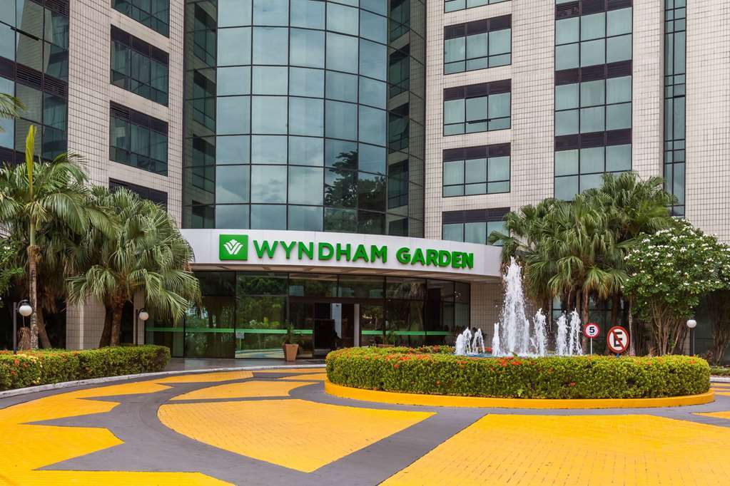فندق Wyndham Garden ماناوس المظهر الخارجي الصورة