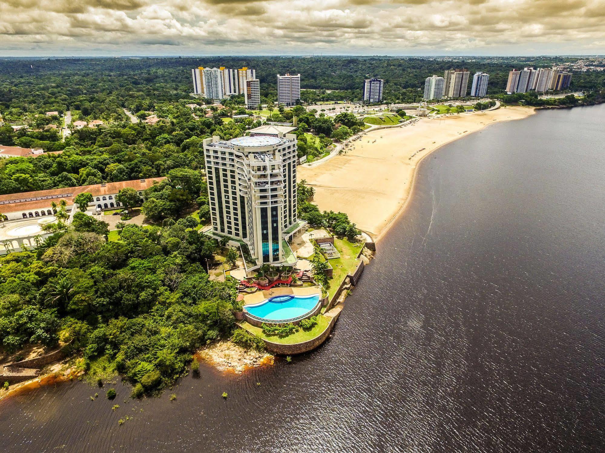 فندق Wyndham Garden ماناوس المظهر الخارجي الصورة