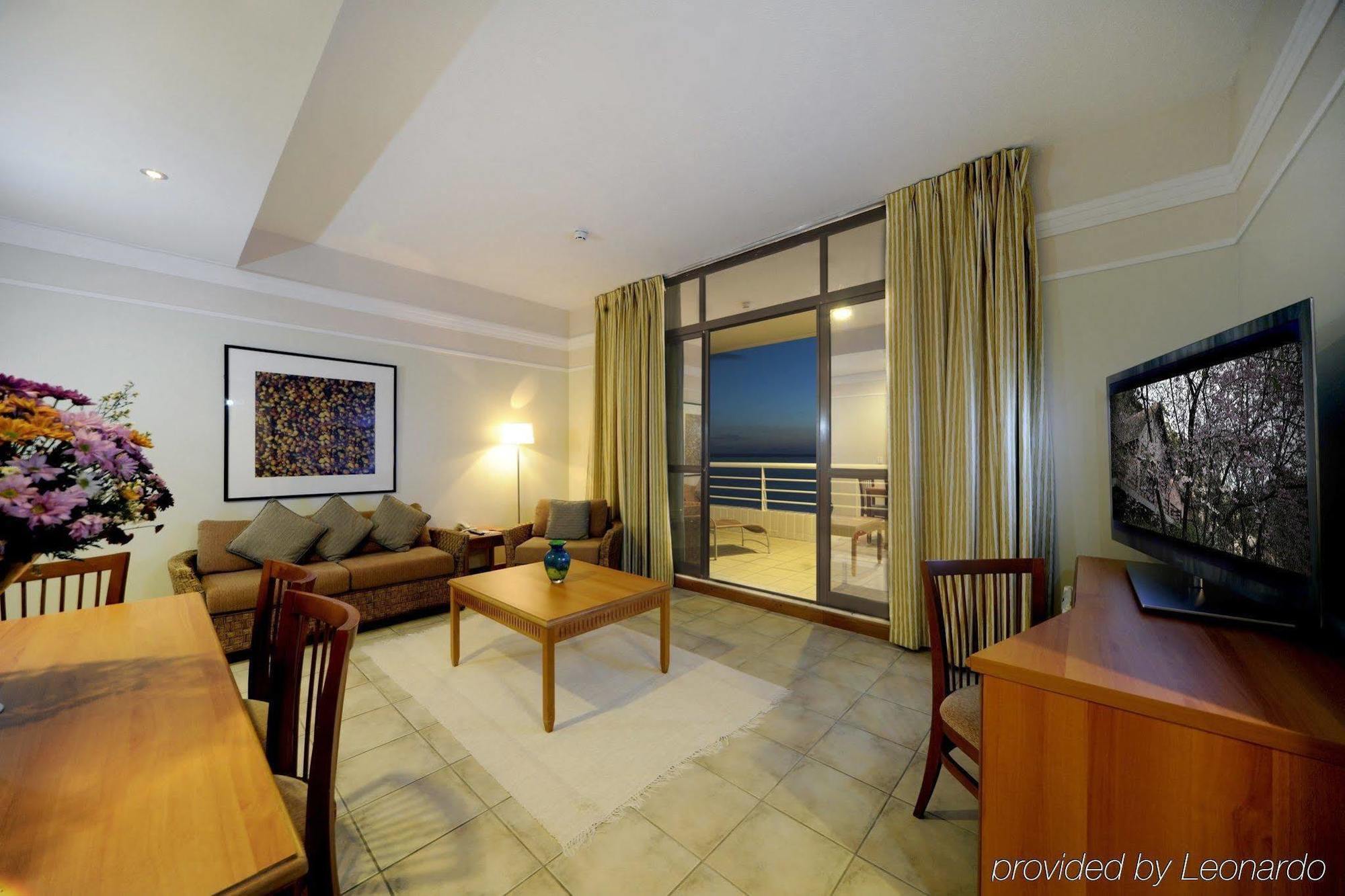 فندق Wyndham Garden ماناوس الغرفة الصورة